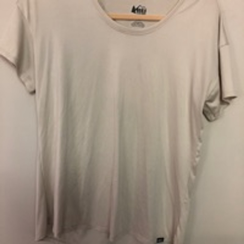 Women's REI Co-op T-Shirt Size M Beige Short Sleeve